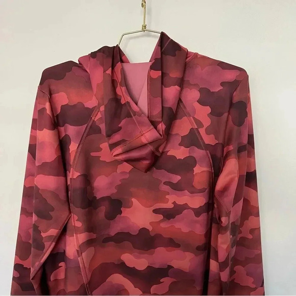 Athleta Red Camo Pinnacle Hoodie Cropped Size XLarge Soft - Picture 5 of 10